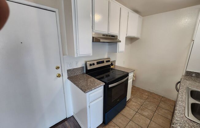 2 beds, 2 baths, 792 sqft, $2,250, Unit # 122