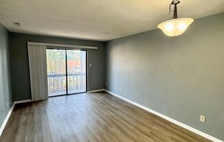 2 beds, 1 bath, 758 sqft, $895, Unit 6