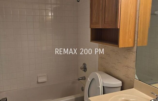 925 LEXINGTON PKWY