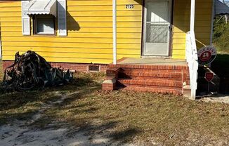 Charming 2-Bedroom Home with Spacious Yard