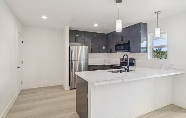 2 beds, 2 baths, 818 sqft, $3,095, Unit 143