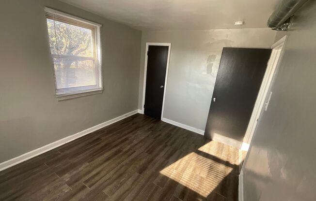 2 beds, 1 bath, $1,050, Unit 4776D