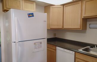 2 beds, 1 bath, $1,250, Unit 1