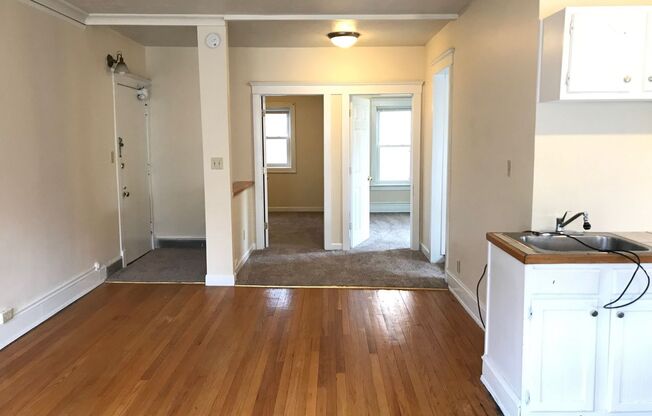 2 beds, 1 bath, $1,345, Unit 12