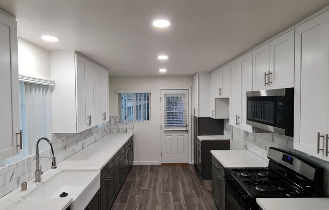 Newly Renovated 3 Bedroom Home in Orange