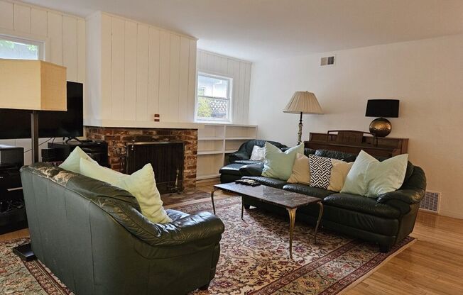 Charming 3 Bedroom Home in Southgate Neighborhood, Palo Alto