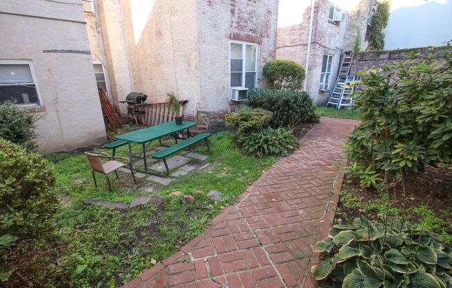Studio, 1 bath, $1,195, Unit #B5
