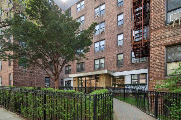 89 20 55 AVE