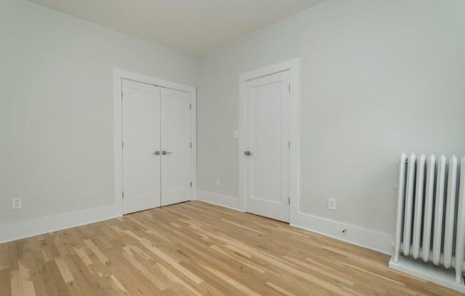 3 beds, 1 bath, 795 sqft, $3,850, Unit 6