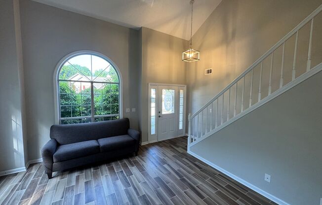 Beautiful 3 Bedroom 2.5 Bath Home Close to I-85.