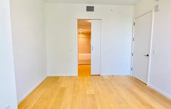 1 bed, 1.5 baths, 937 sqft, $4,150, Unit 1828