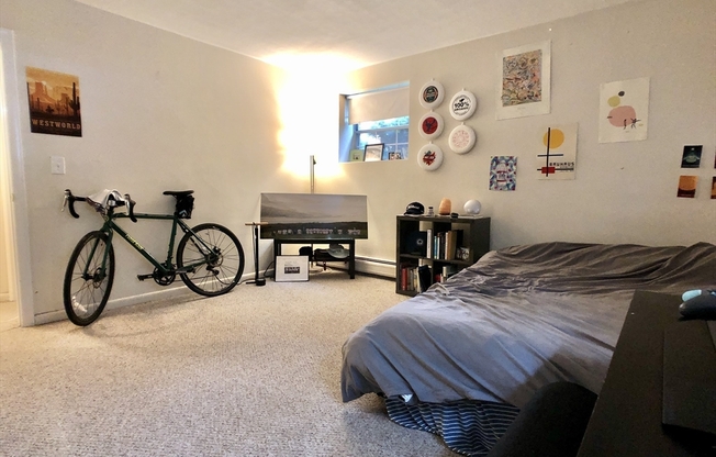 2 beds, 1 bath, 800 sqft, $2,500, Unit 2