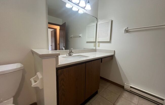 2 beds, 1 bath, 965 sqft, $1,715, Unit 7733CA