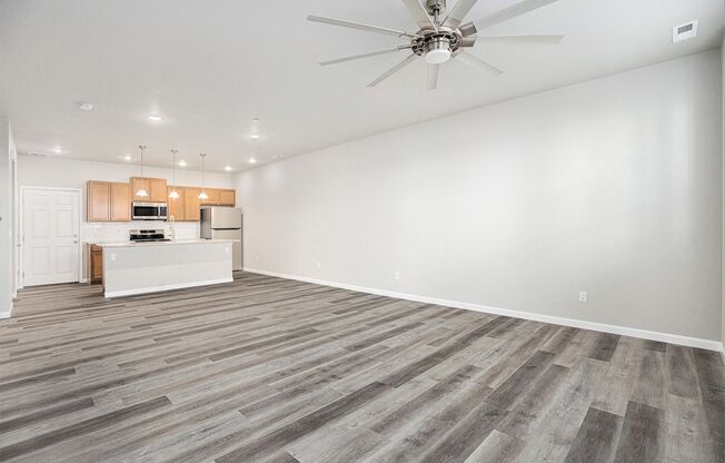 Spacious 2-Bedroom Condo with Dual Suites – 1,733 Sq Ft – Mountain Views
