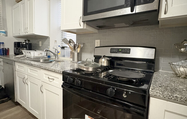 2652 W. 21st Place, Unit 2F