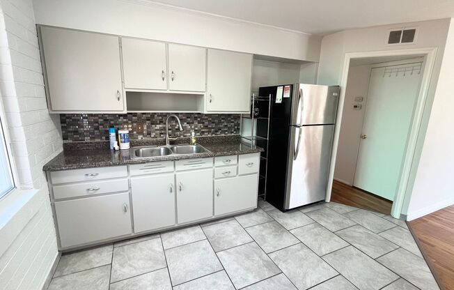 3 Bedroom/1.5 Bathroom Salt Lake City