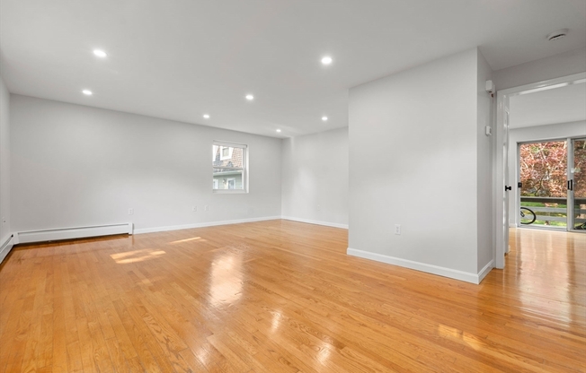 33 SACO ST