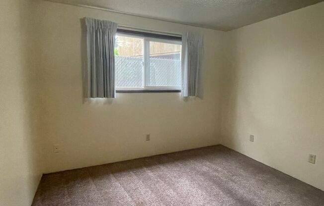 2 beds, 1 bath, 800 sqft, $1,295, Unit 07