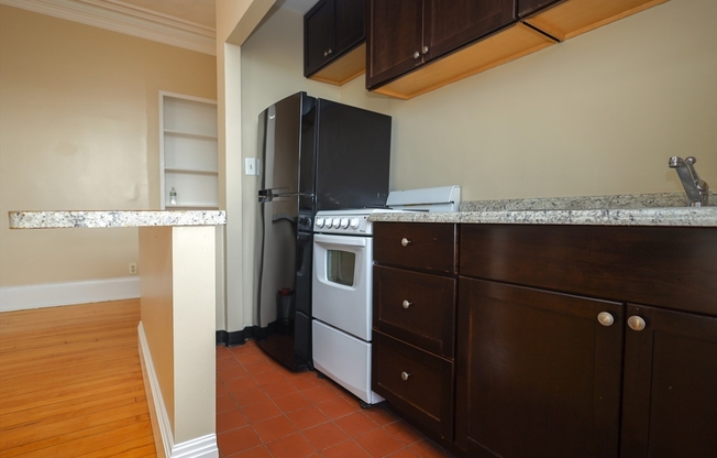 1 bed, 1 bath, 615 sqft, $2,700, Unit 14