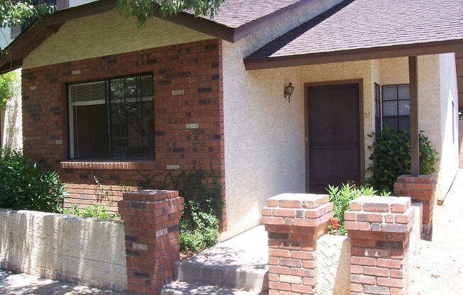 2 bed Townhouse near Downtown Gilbert