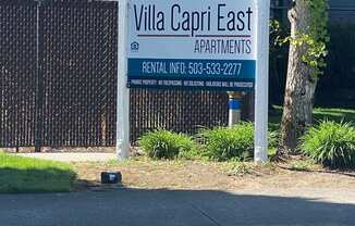 Villa Capri (East & West)