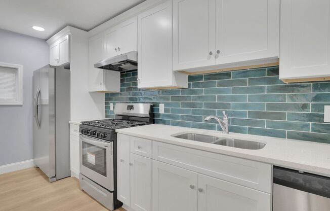 1 bed, 1 bath, $1,099, Unit # C