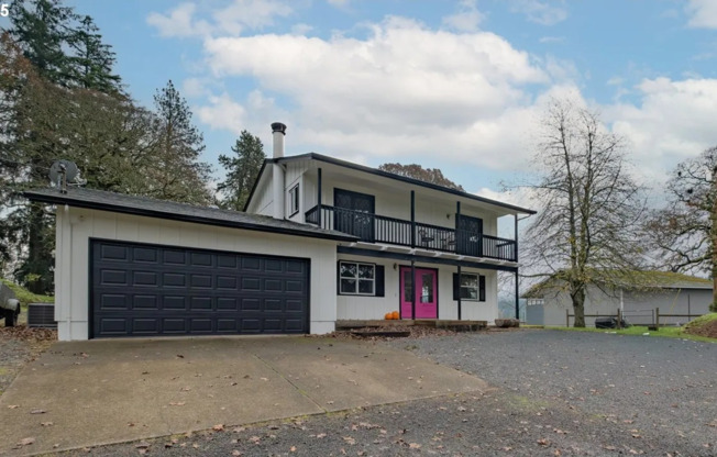 3bedroom 2bath House