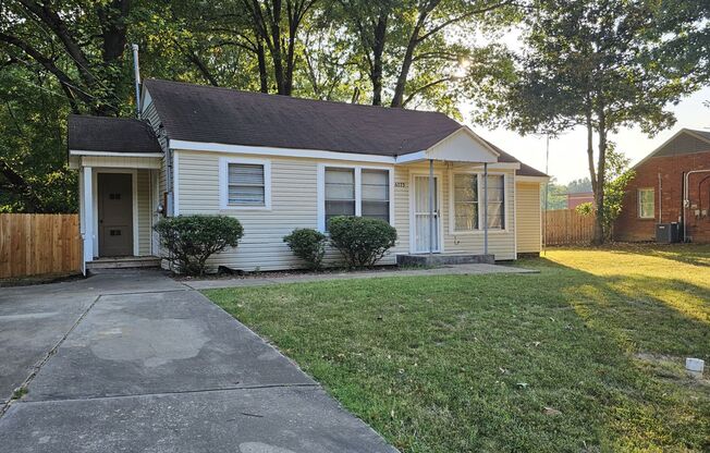 Adorable 3 bedroom, 2 bath home for lease.