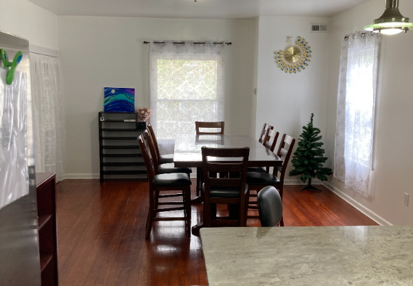 72 Standish Ave