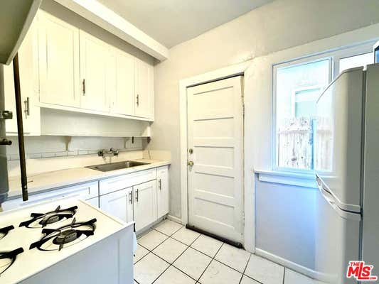 1404 3/4 SILVER LK BLVD