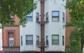 1501 N Sedgwick