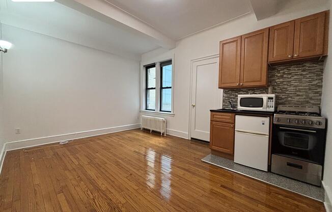 Studio, 1 bath, $2,750, Unit 2K