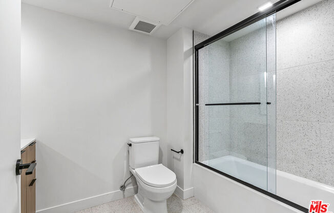 Studio, 1 bath, 525 sqft, $2,895, Unit 324