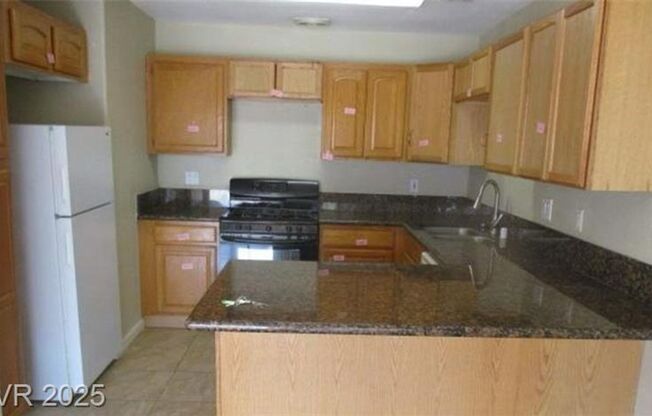 Single-story townhouse 3 bedrooms