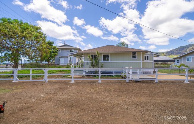 $2600.00 | 2BD/1BA Renovated Single Family Home in Waianae