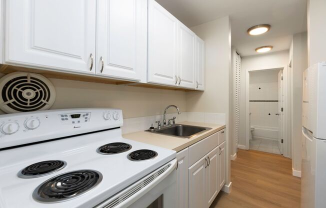 1 bed, 1 bath, 590 sqft, $1,695, Unit 201