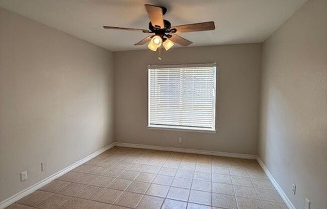 3 beds, 2 baths, 1,256 sqft, $1,500, Unit 09-0907 W/D