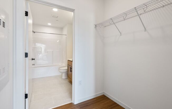 2 beds, 2 baths, 1,018 sqft, $2,100, Unit 202