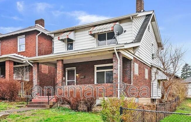 1404 MAPLE AVE