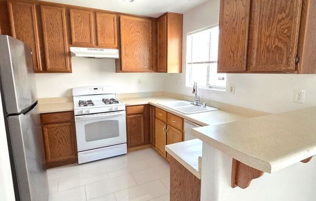 2 Story 3Bedroom Available 5034 Aesop