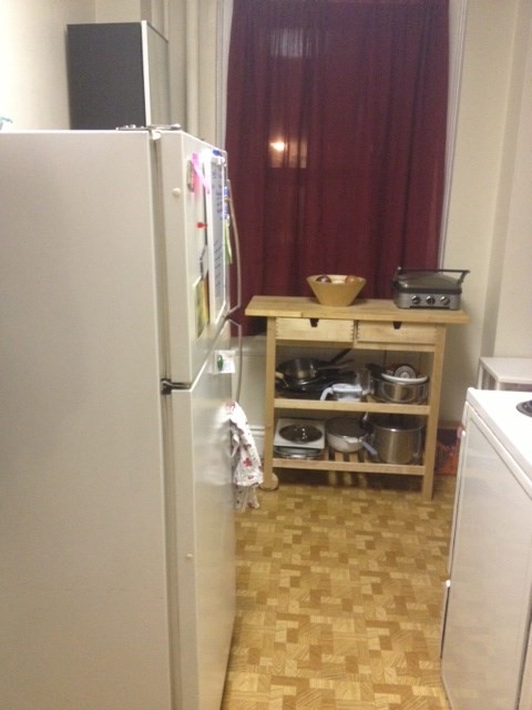 2 beds, 1 bath, 700 sqft, $3,100, Unit 104