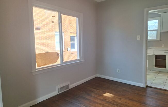 Charming 4 bedroom bungalow freshly updated