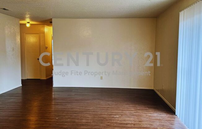 Charming 3/2 Duplex with 2 Car Carport  in Duncanville For Rent!