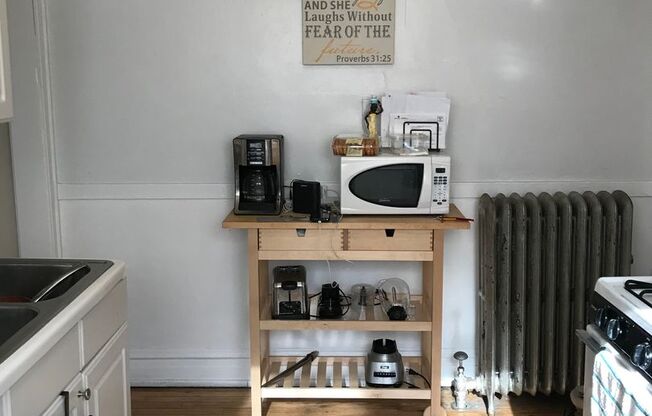 2 beds, 1 bath, 950 sqft, $1,680, Unit 4407-3A