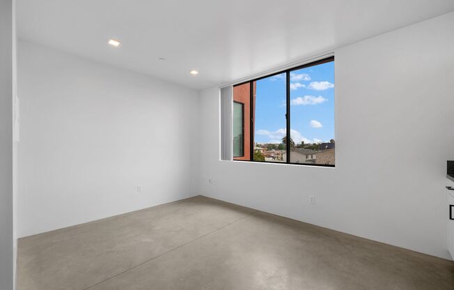 Studio, 1 bath, 347 sqft, $1,995, Unit Unit 15