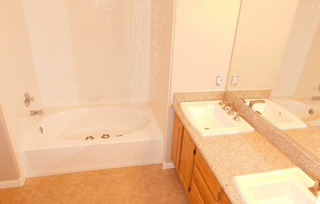 2 beds, 2 baths, $1,600