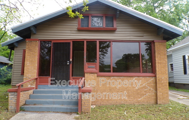 1657 LEE AVE SW
