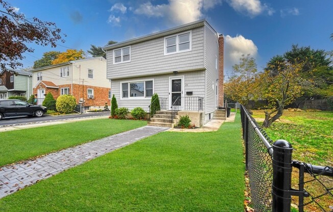 24 ASHWOOD RD