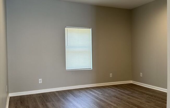 $1700 PER MONTH 3 Bedroom 1.5 Bathroom House in South Columbus!