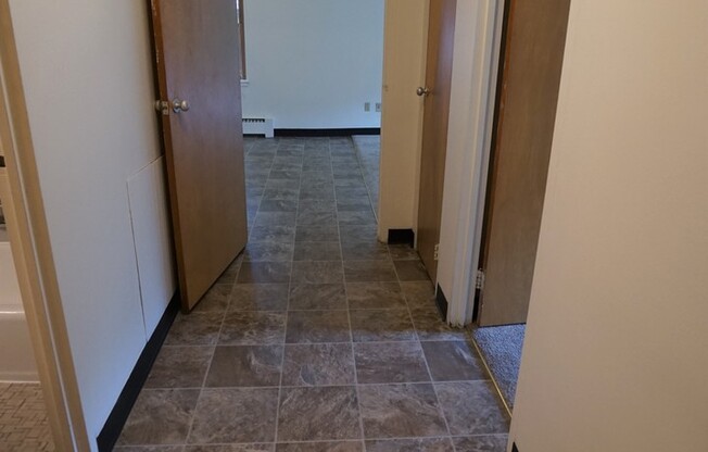 1 bed, 1 bath, $1,125, Unit 2B